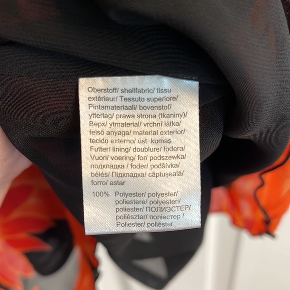 Venus Women's Floral Tank Top Size US 6 - Black with Bold Orange Flowers - Picture 5 of 6